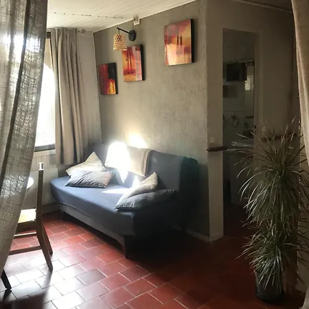 La Pierre De Lave La Placette * Agde